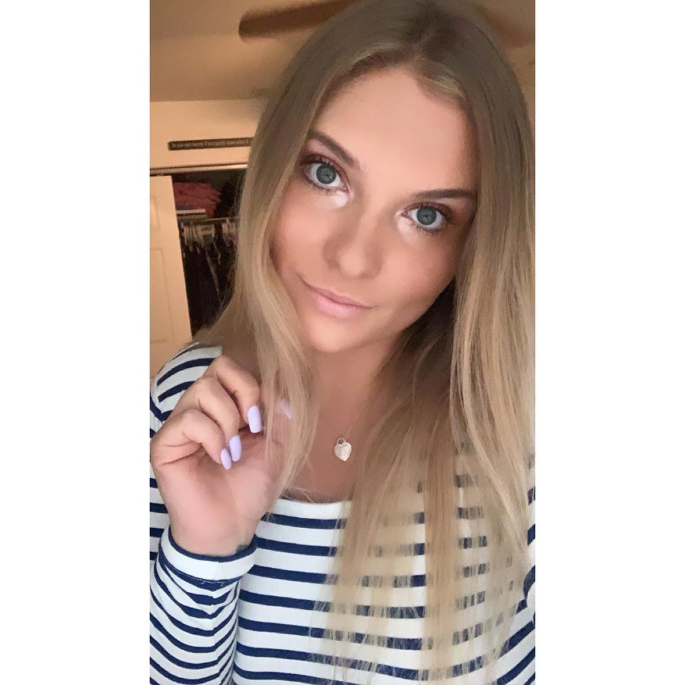 Meet your Posher, Ashley